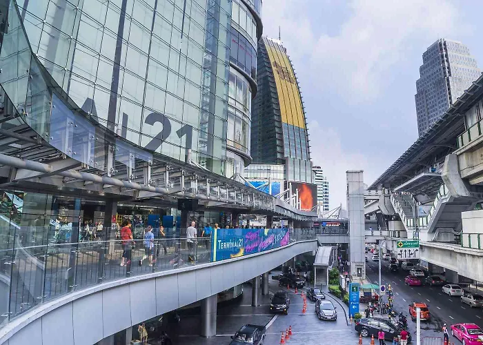 Отель T2 The Portal Sukhumvit 4*