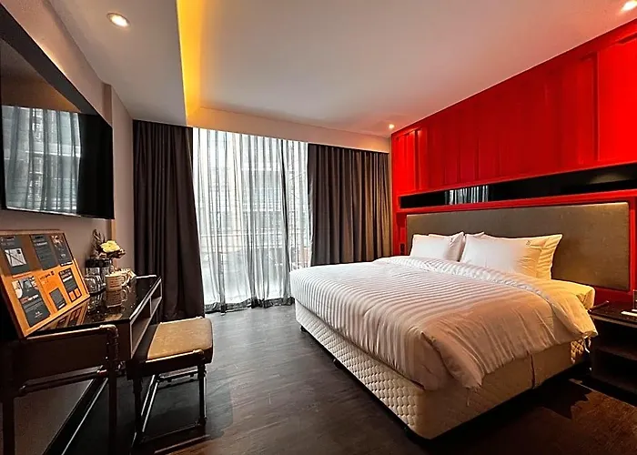 Отель T2 The Portal Sukhumvit 4*